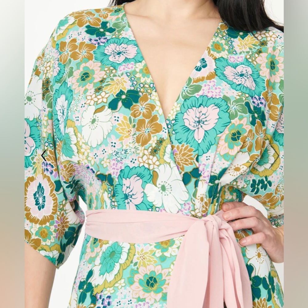 Unique Vintage NWT Mint Green & Pink Floral Wrap Kimono Style Midi Dress - Picture 2 of 6